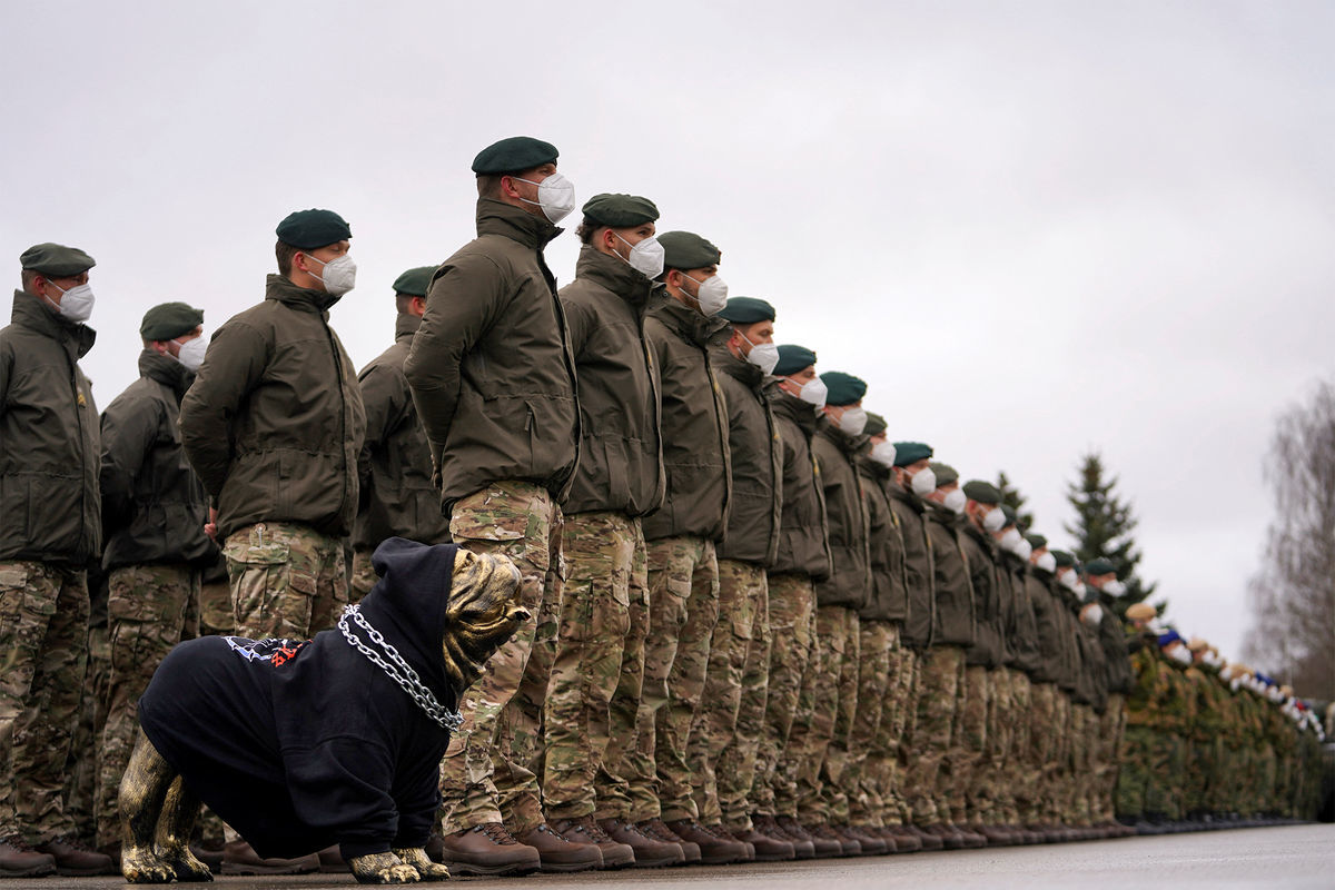 Нидерланды предложили шведам и финнам военную защиту