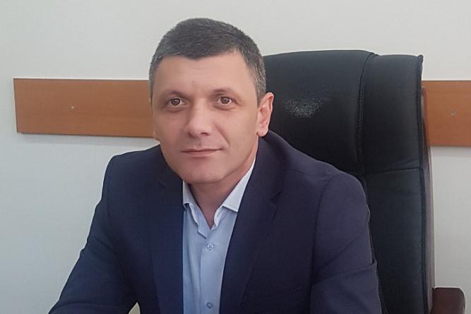 15 մլն դրամ գրավ՝ կաշառքի գործով մեղադրյալ առողջապահության նախկին փոխնախարար Արսեն Դավթյանին կալանքից ազատելու դիմաց