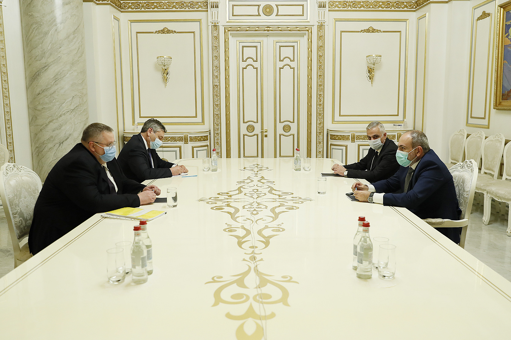 Փաշինյանը, Օվերչուկը  և Ռուդենկոն քննարկել են տարածաշրջանում տրանսպորտային կոմունիկացիաների վերականգնման հեռանկարները