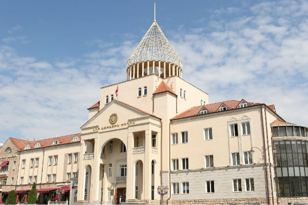 ՀՀ ոչ մի իշխանություն իրավունք չունի հրաժարվել Արցախի ժողովրդի անվտանգությունն ապահովելու առաքելությունից․ Արցախի ԱԺ-ն հայտարարություն է ընդունել