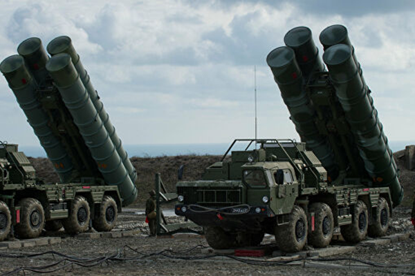 Турецкие военные до сих пор не могут наладить работу российских ЗРК С-400