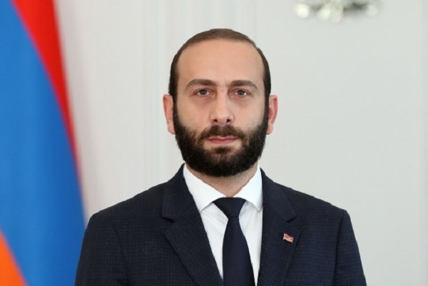 Արարատ Միրզոյանը մեկնում է Սանկտ Պետերբուրգ
