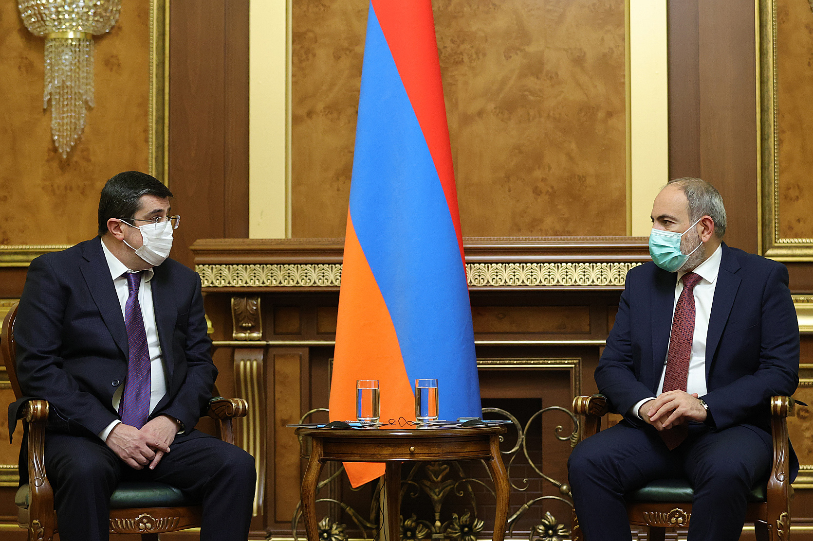 Փաշինյանը Հարությունյանի հետ հանդիպմանը կարևորել է Մինսկի խմբի շրջանակում բանակցային լիարժեք գործընթացի վերականգնումը