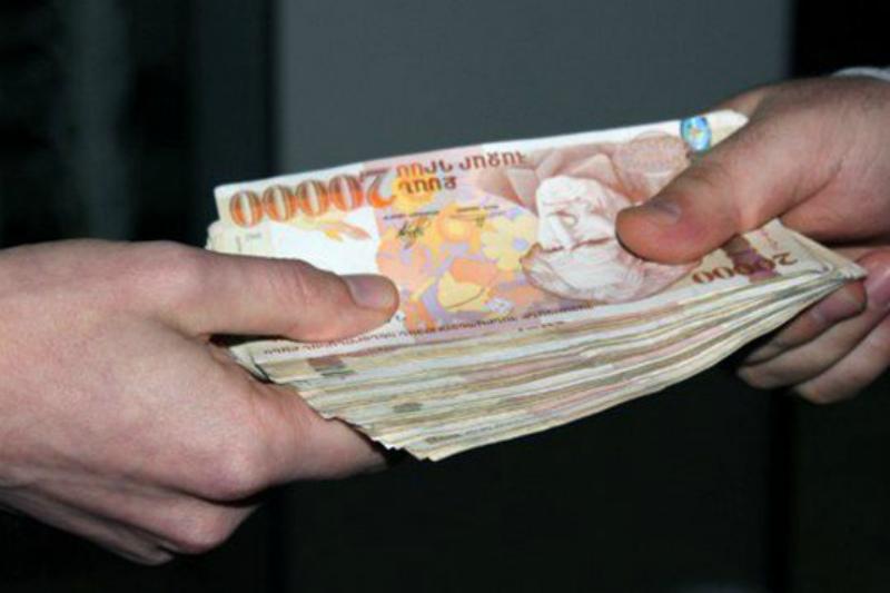 Նպաստ ձևակերպելու համար սոցապի աշխատակիցը շուրջ ինը տարի անձանցից պահանջել է 1 ամսվա գումարը. առաջադրվել է մեղադրանք